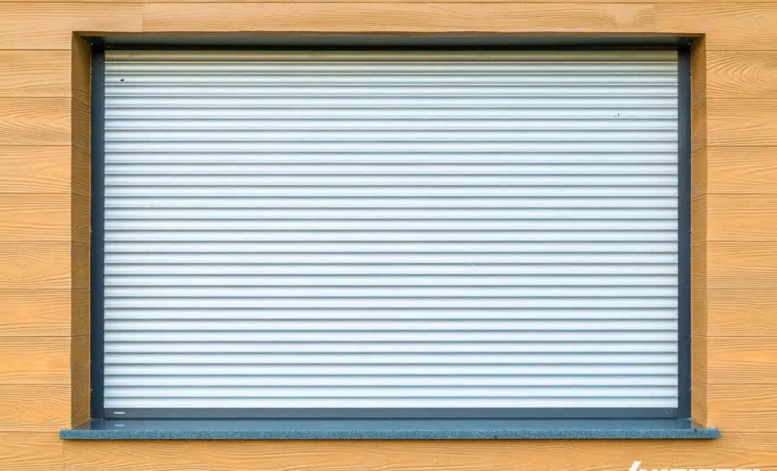 Rolety zewnętrzne czy żaluzje fasadowe?